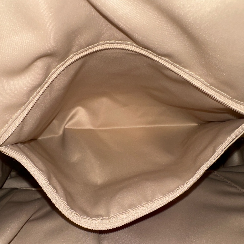 Coach Poppy Quilted Patent Leather shoulder bag. - Picture 8 of 10